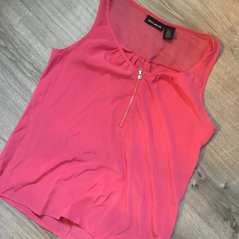 DKNY top